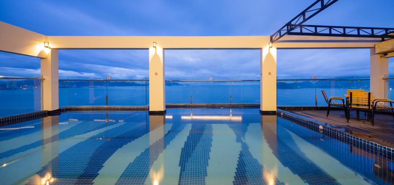 Hotel Imperial Nha Trang Esterno foto