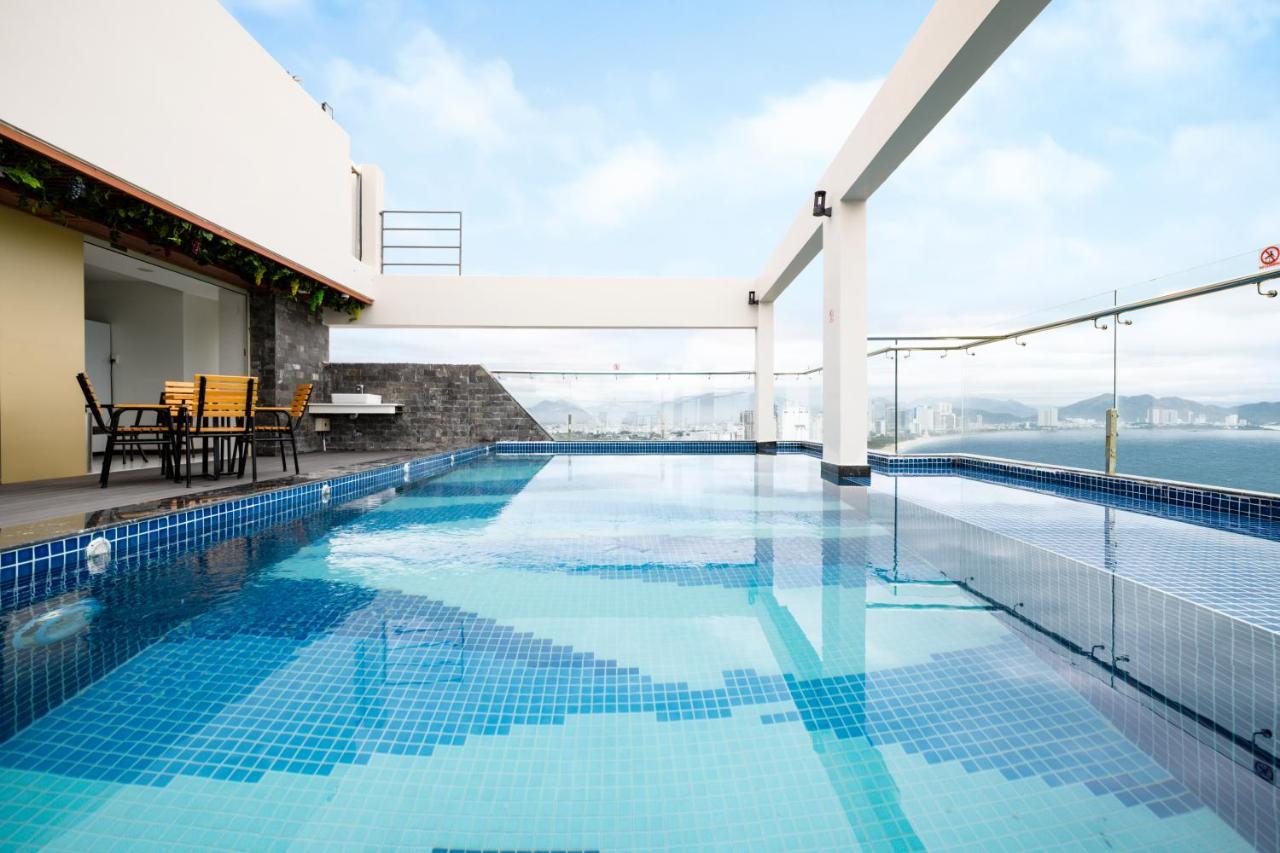 Hotel Imperial Nha Trang Esterno foto