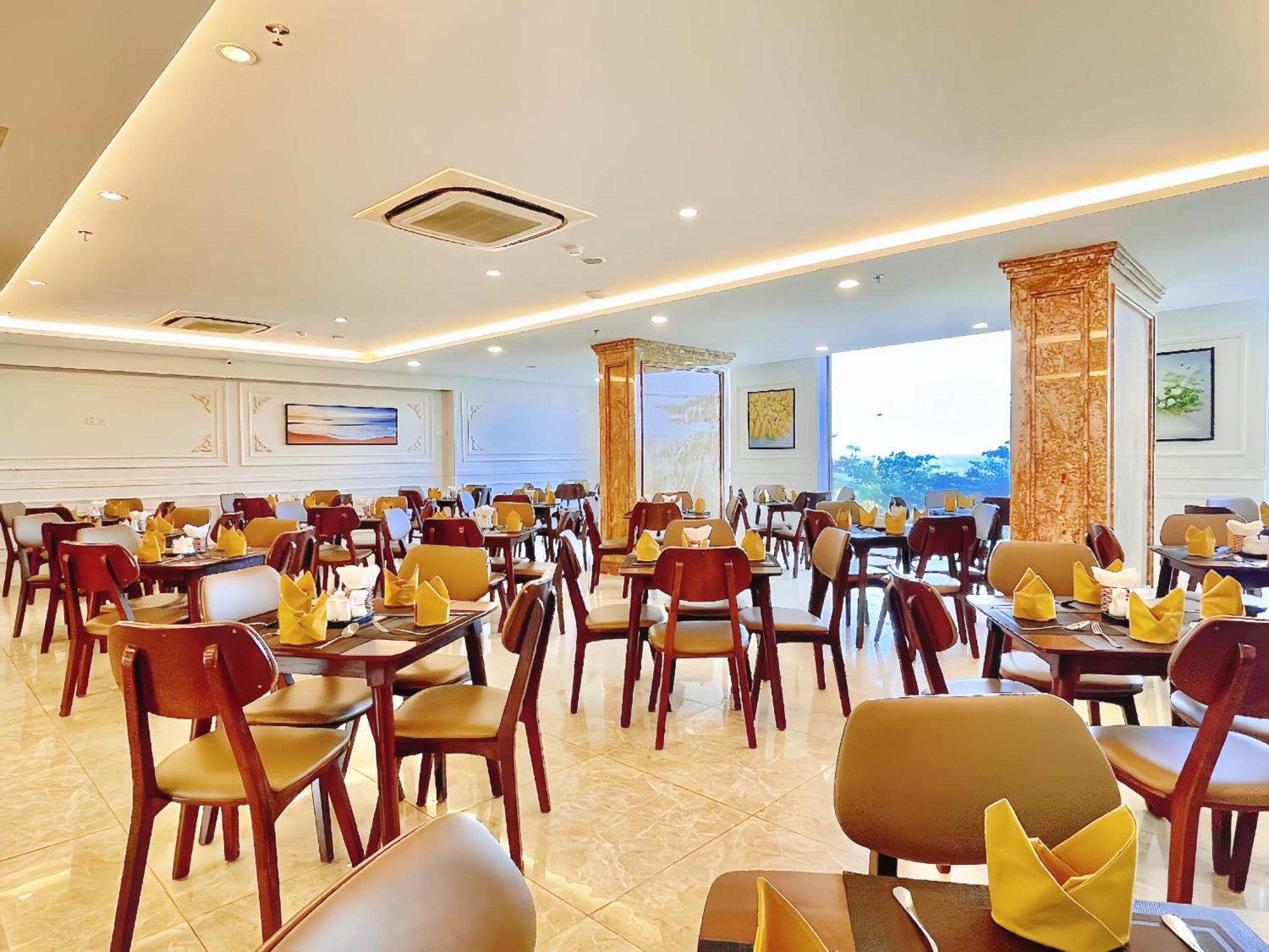 Hotel Imperial Nha Trang Esterno foto